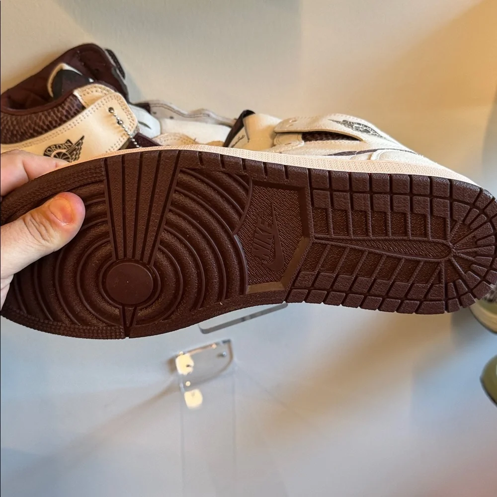 Jordan 1 Retro High A Ma Maniere - Picture 4 of 4